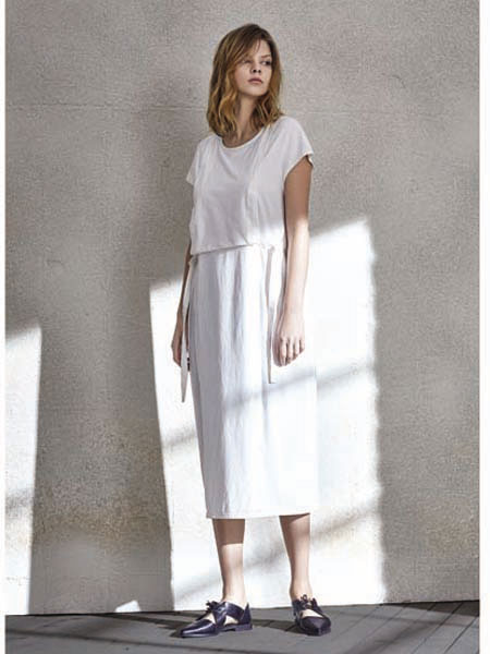 南耳女装品牌2020春夏纯白裙装
