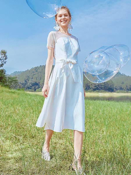 云上写生女装品牌2020春夏连衣裙白色