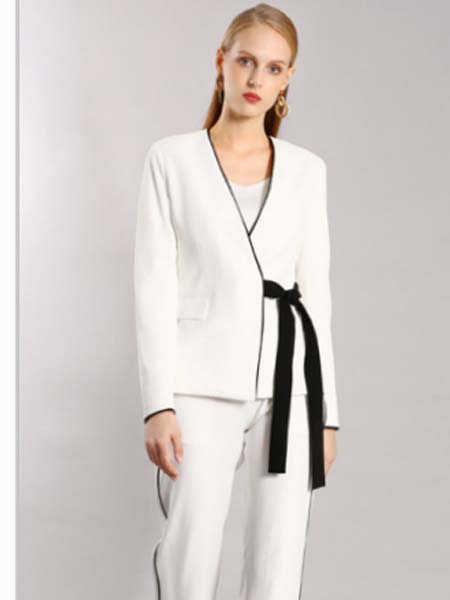 埃沃定制女装品牌2020春夏白色时尚职业套装
