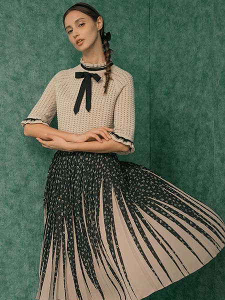 维格娜丝女装品牌彩38平台2020春夏针织衫半身裙