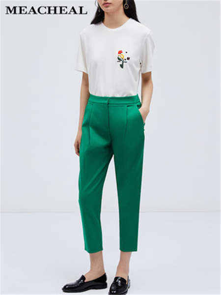 米茜尔女装品牌2020春夏白T恤绿九分裤