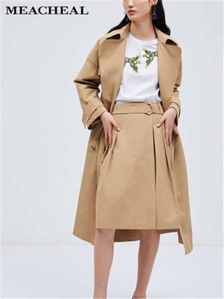 米茜尔女装品牌2020春夏长款风衣外套卡其色