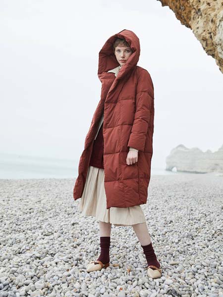 素氪女装品牌2020春夏长款棉衣红色