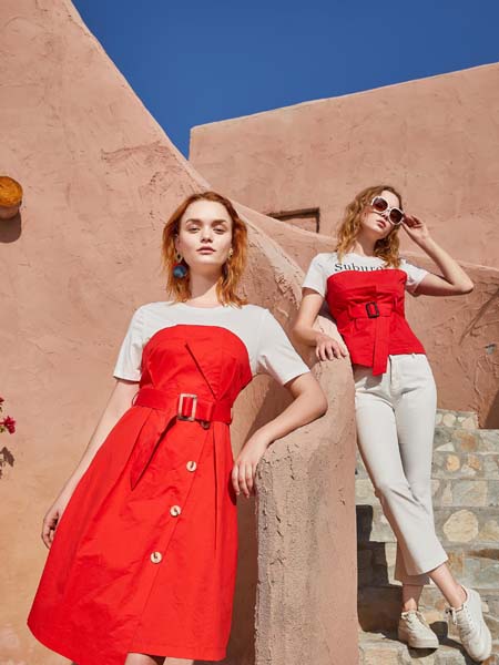 戈蔓婷女装品牌2020春夏收腰红色时尚连衣裙