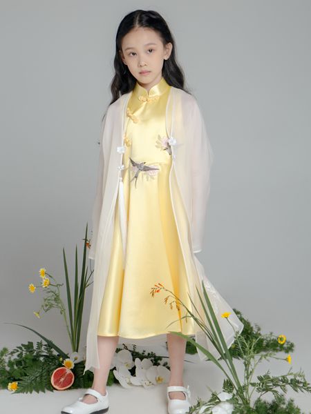 贝的屋童装品牌2020春夏黄色旗袍连衣裙优雅