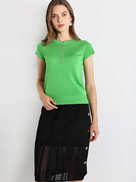 雅意娜菲女装品牌2020春夏女绿色T恤