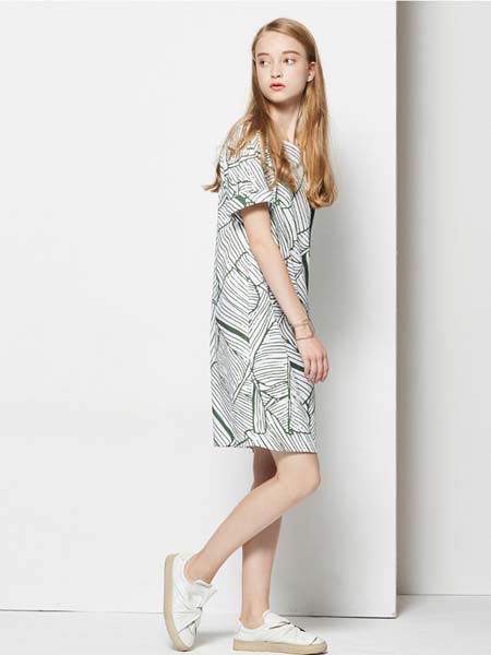 欧蒂芙 OUDIFU女装品牌2020春夏绿色纹连衣裙修身