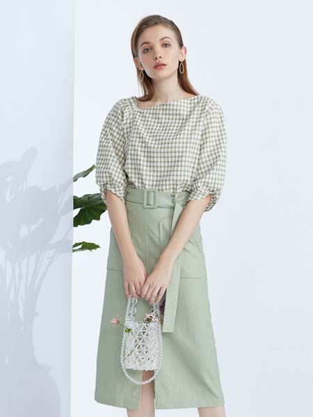 F.SHINE女装品牌2020春夏格纹上衣浅绿色半裙