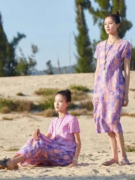曼茜纱女装品牌2020春夏紫色印花连衣裙修身