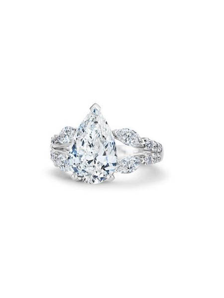 De Beers Diamond Jewellers钻石彩宝品牌椭圆形钻石戒指