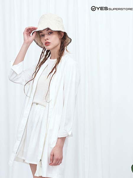YES快时尚服饰女装品牌春夏纯白色长款外套