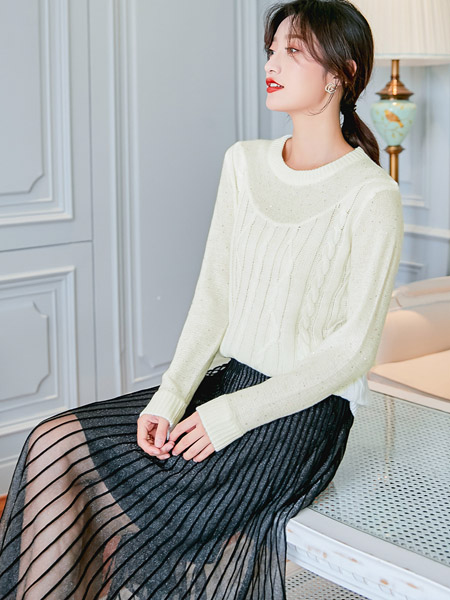 YANGER女装品牌2020春夏圆领米色针织衫