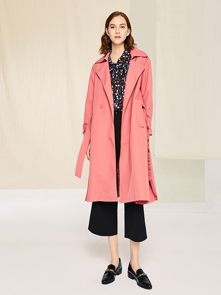 撒尼女装品牌2020春夏粉色长款风衣外套