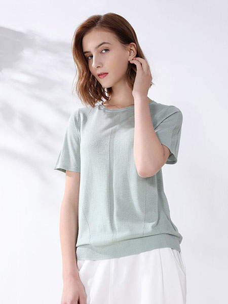 科蒙博卡女裝品牌2020春夏絲綢順滑短袖