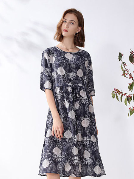 科蒙博卡女装品牌2020春夏雪纺创意图案连衣裙