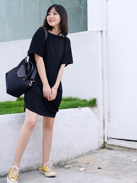 TAN NASSEY女装品牌2020春夏黑色连衣裙