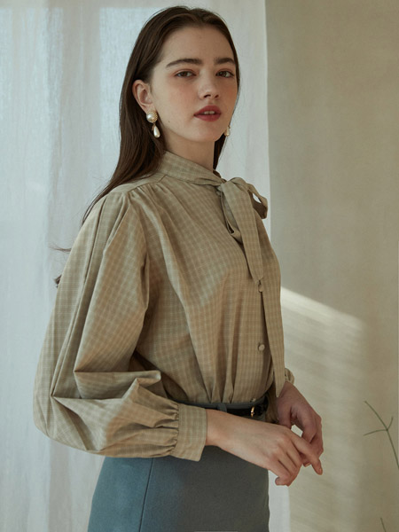 INUSWAY女装品牌2020春夏格纹土黄色衬衫