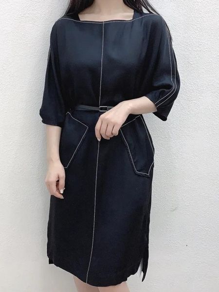 赫本家 - HEBENJIA女装品牌2020春夏黑色收腰连衣裙