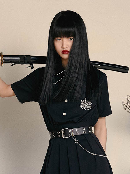 UNIFEE女装品牌2020春夏暗黑系衬衫短袖