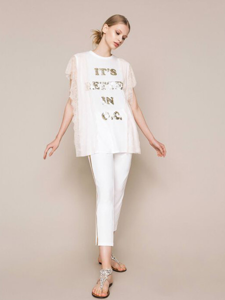 TWINSET女装品牌2020春夏字母白色无袖上衣