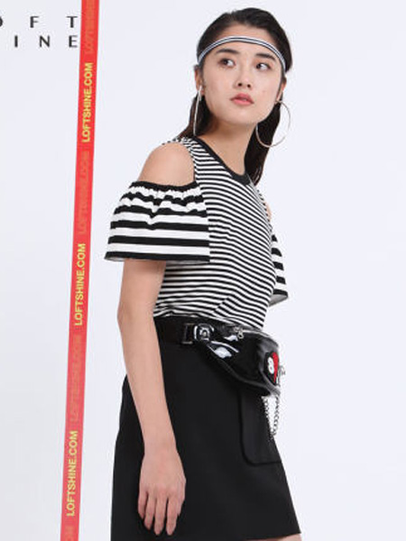 LOFT SHINE女装品牌2020春夏黑白条插肩T恤