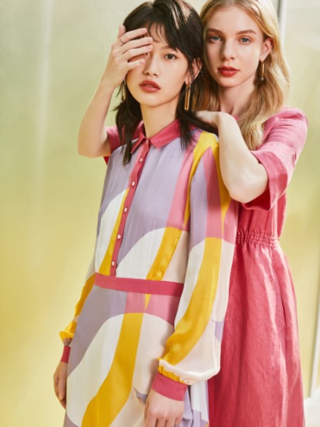 广州一手货源大码品牌女装 地摊服装店直播走量货源批发