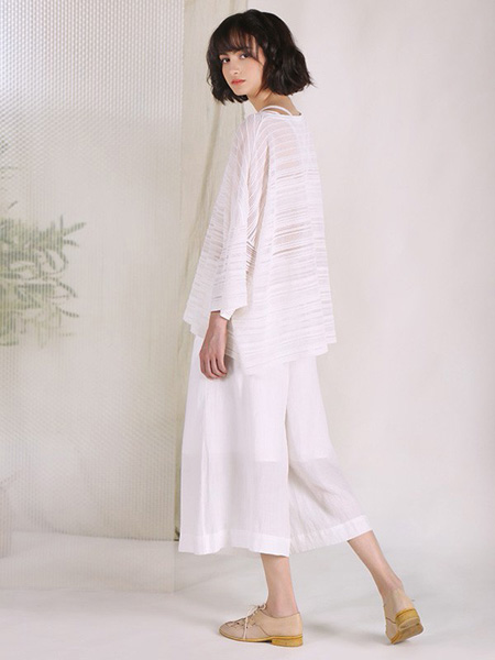 树生活女装品牌2020春夏白色雪纺衫
