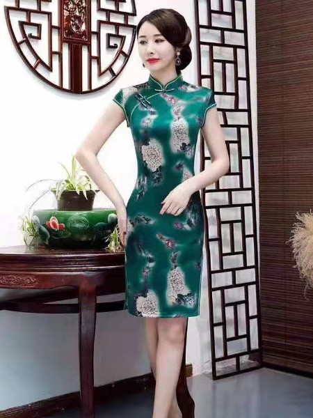 深圳高端国风【绣旗缘】秋冬旗袍 广州健凡服饰女装货源供应