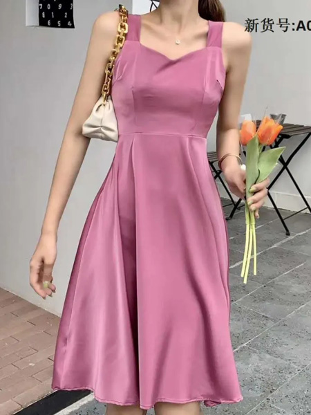 秒赞女装女装品牌2020春夏粉色吊带修身连衣裙