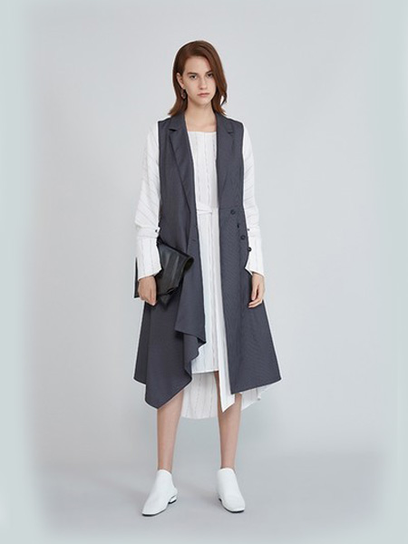 安可儿女装品牌2020春夏灰色长款外套无袖
