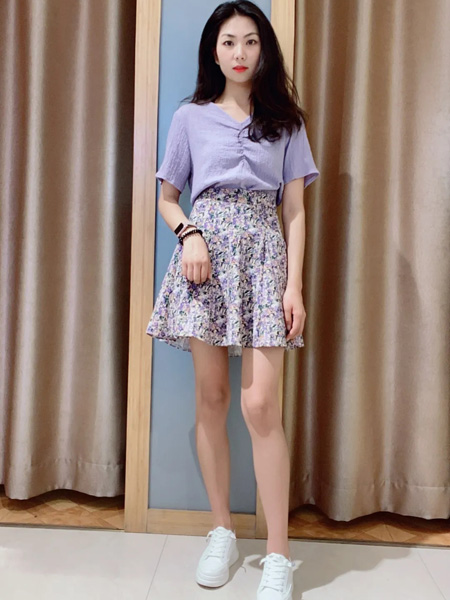 摩静女装品牌2020春夏紫色衬衫碎花半裙