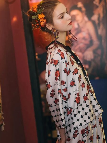 Lavomee娜摩米女装品牌2020春夏玫瑰花白色丝绸睡衣