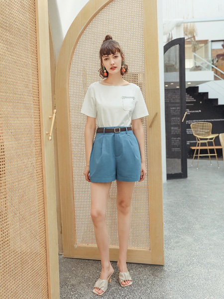 桑索女装品牌2020春夏圆领白色T恤蓝色短裤