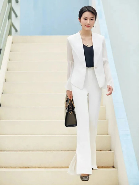 赢智尚女装品牌2020春夏白色西装套装商务