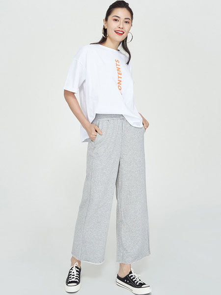 纽纳斯女装品牌2020春夏橙色字母白色T恤灰色休闲裤