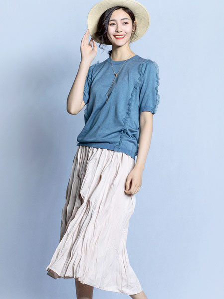 纽纳斯女装品牌2020春夏圆领蓝色T恤米色半裙