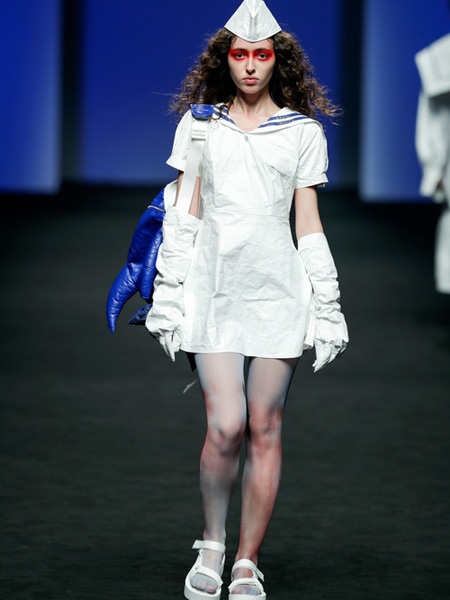 DevilBeauty女装品牌2020春夏荷叶边白色简约连衣裙