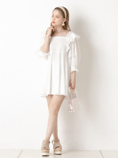 Nice Claup女装女装品牌2020春夏方领白色连衣裙短款