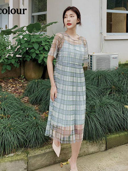 欧珂OLDCOLOUR女装品牌2020春夏格子连衣裙青色格纹