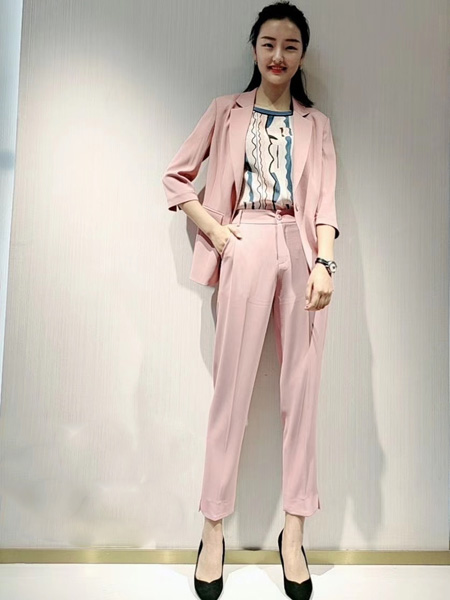 宝薇女装品牌2020春粉色西装套装