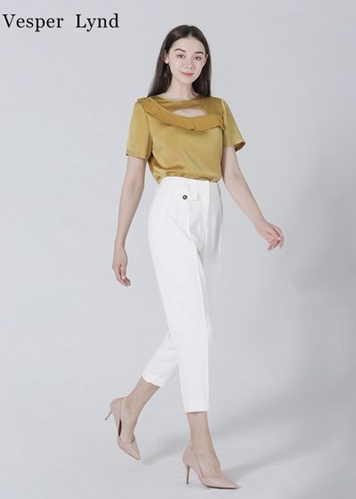 Vesper Lynd女装品牌2020春夏时尚镂空丝绸短袖