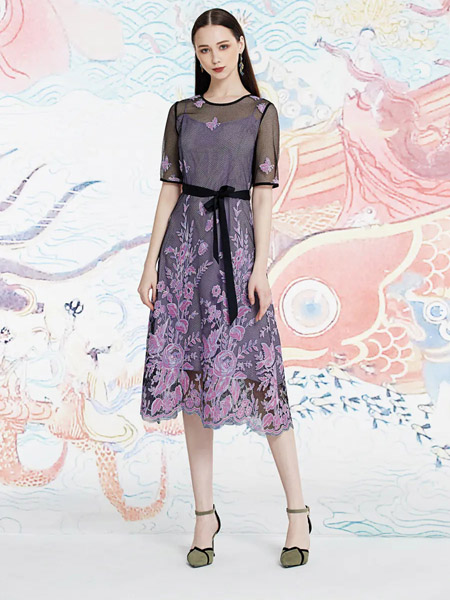 伯妮斯茵ERNIEELEN女装品牌2020春夏紫色印花连衣裙--众灵杂沓--《洛神赋》