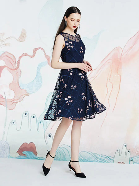伯妮斯茵ERNIEELEN女装品牌2020春夏藏蓝色花朵连衣裙--空谷幽兰--《洛神赋》
