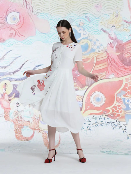 伯妮斯茵ERNIEELEN女装品牌2020春夏连衣裙--飘忽若神--《洛神赋》