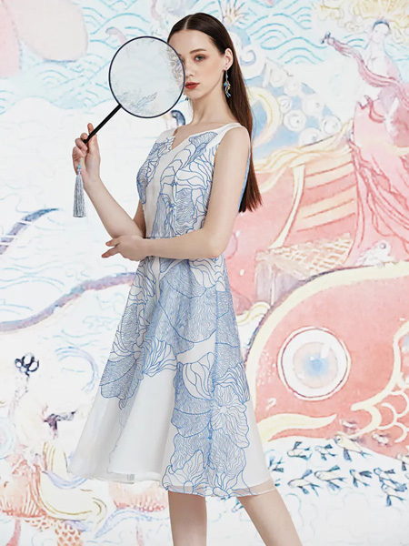 伯妮斯茵ERNIEELEN女装品牌2020春夏连衣裙--芙蕖渌波--《洛神赋》