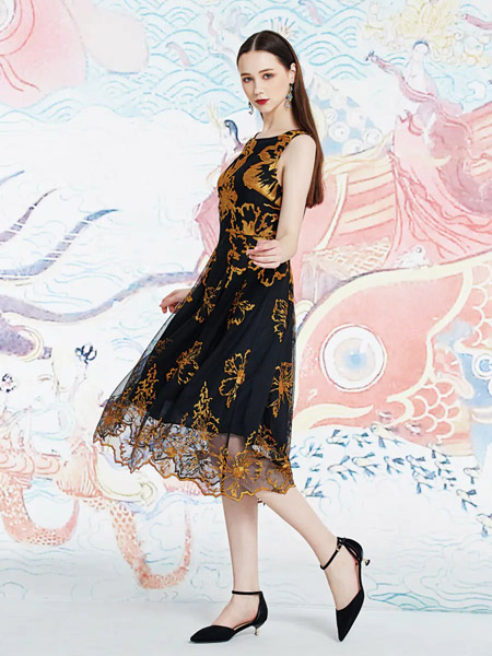 伯妮斯茵ERNIEELEN女装品牌2020春夏连衣裙--神光离合--《洛神赋》