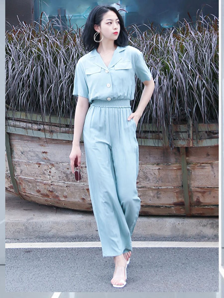 WSM 威丝曼女装品牌2020春夏V领蓝色套装