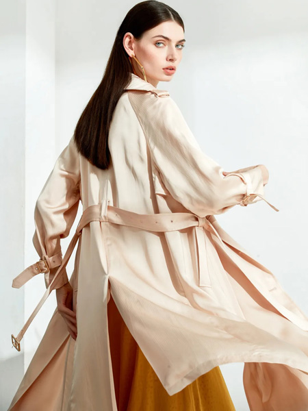 阿娃娜女装品牌2020秋季米色中长款风衣外套