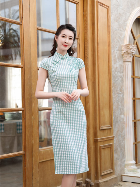 唐雅阁女装品牌2020春夏格纹绿修身旗袍连衣裙
