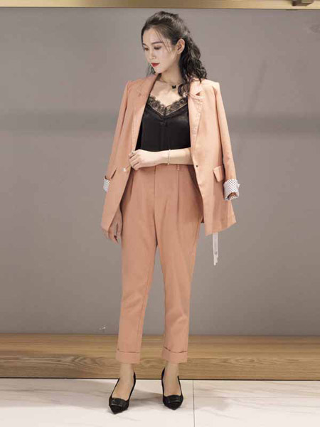 范卡图女装品牌2020春夏浅橘粉色西装套装